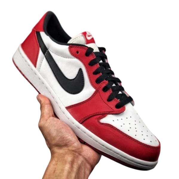 Air Jordan 1 Low OG Chicago